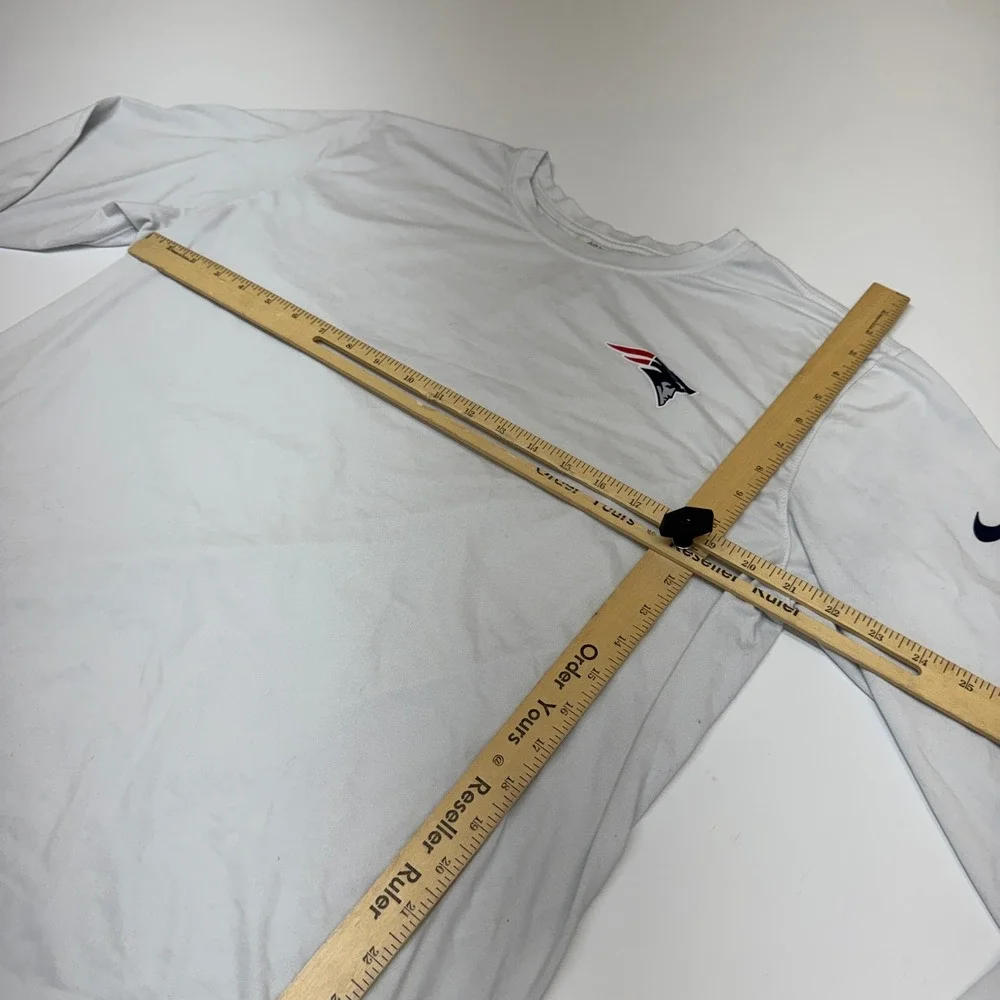 Nike Shirt Mens XL White New England Patriots NFL On Field Dri Fit